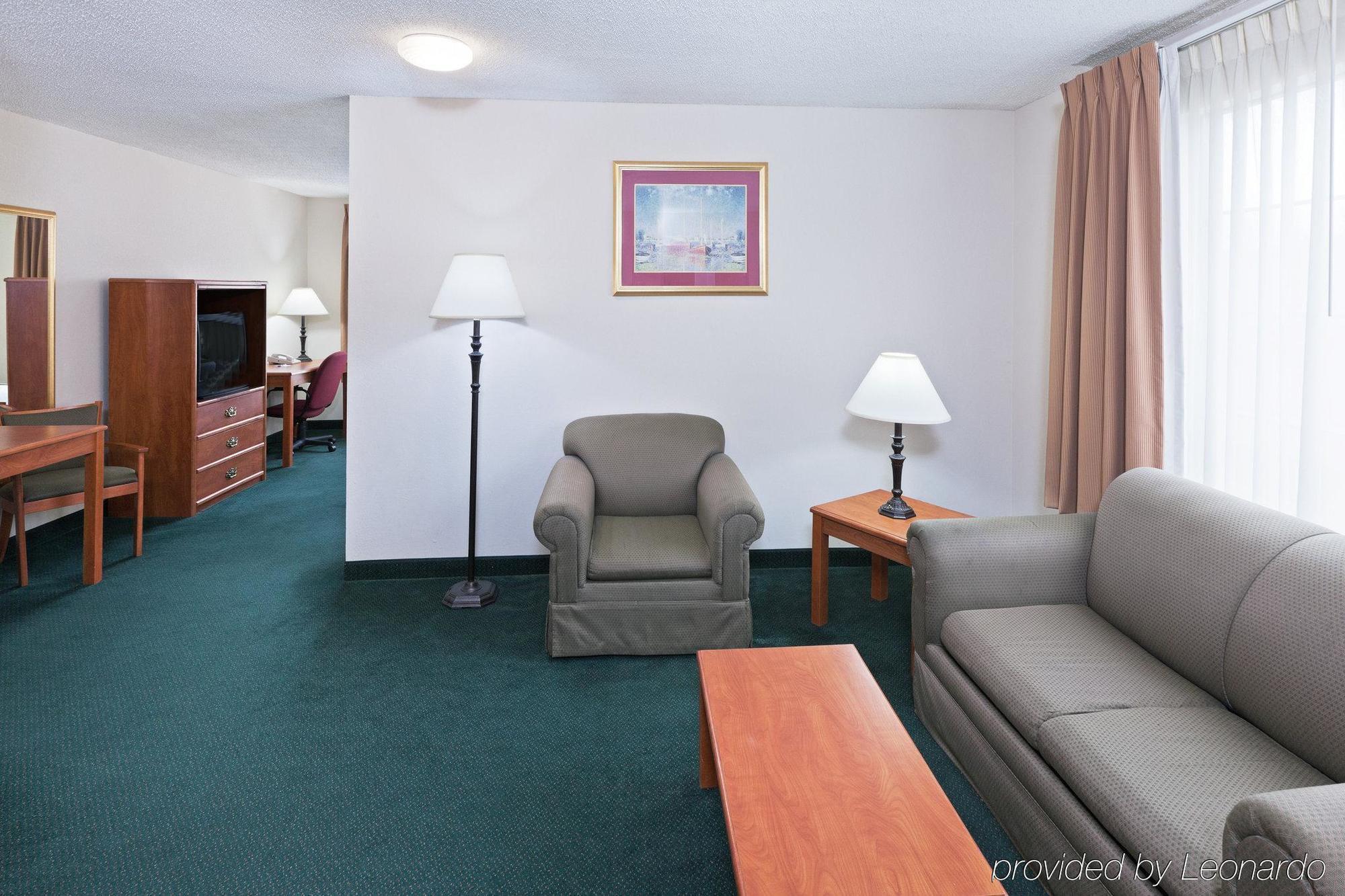 Holiday Inn Express Hotel & Suites Vinita By Ihg Room photo